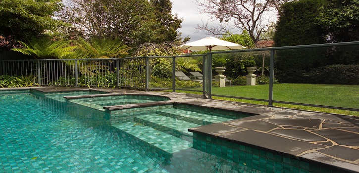 10 Important Pool Fence Regulations You Must Follow