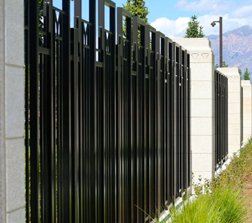 privacy-metal-fence